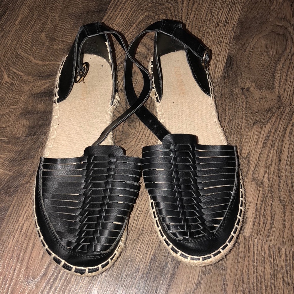 Black Sandals!